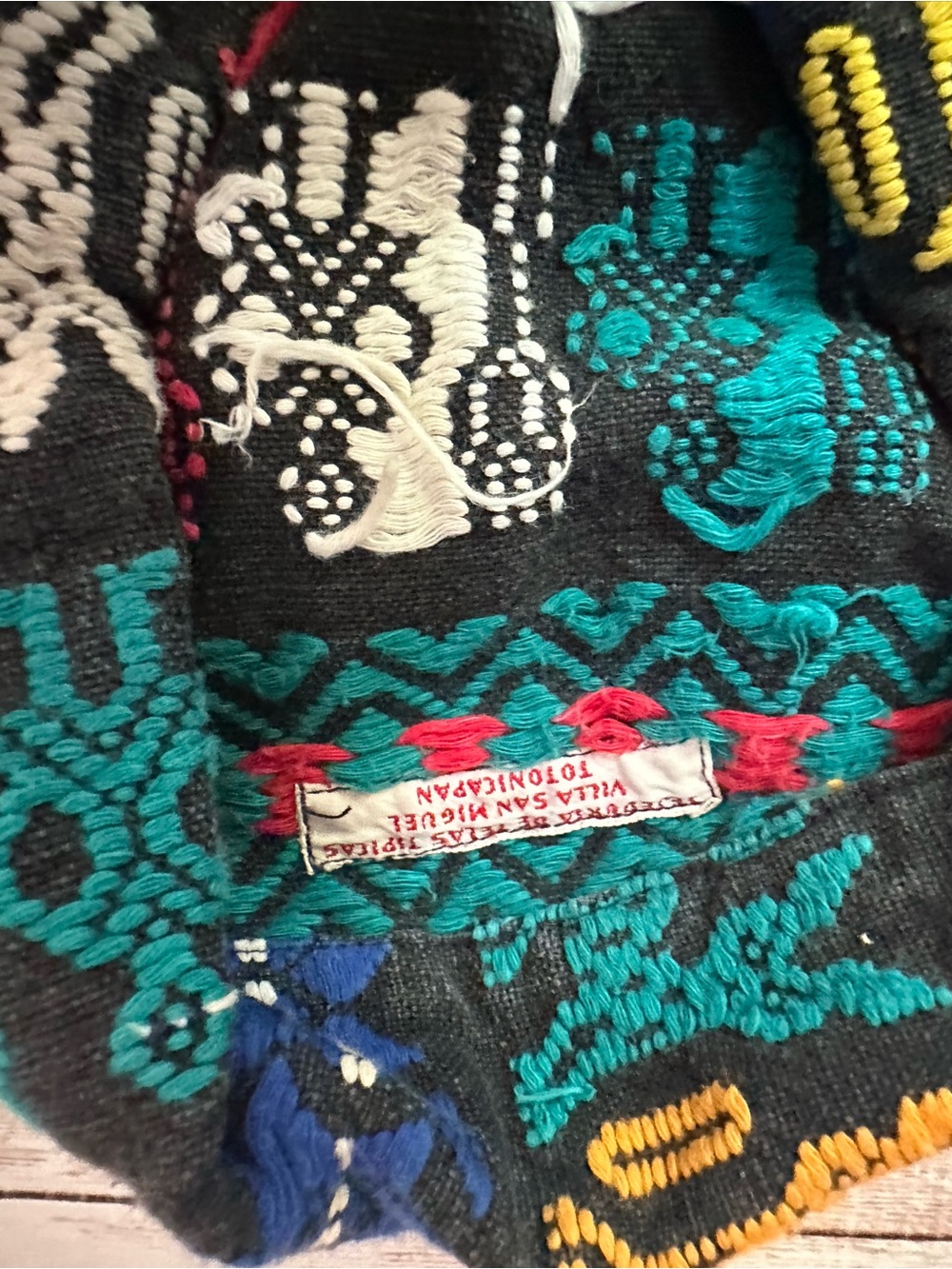 Colorful Aztec Pattern Knit Cardigan - Picture 2 of 3